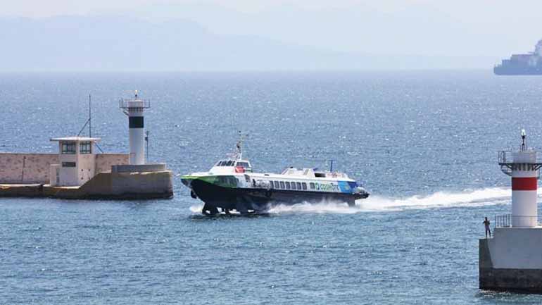 Ύδρα: Σύγκρουση «φλάινγκ ντόλφιν» με θαλάσσιο ταξί – Ένας τραυματίας