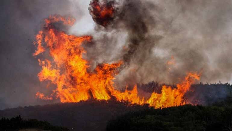 Τριάντα έξι πυρκαγιές σήμερα στην επικράτεια – Τι προβλέπει ο χάρτης επικινδυνότητας 