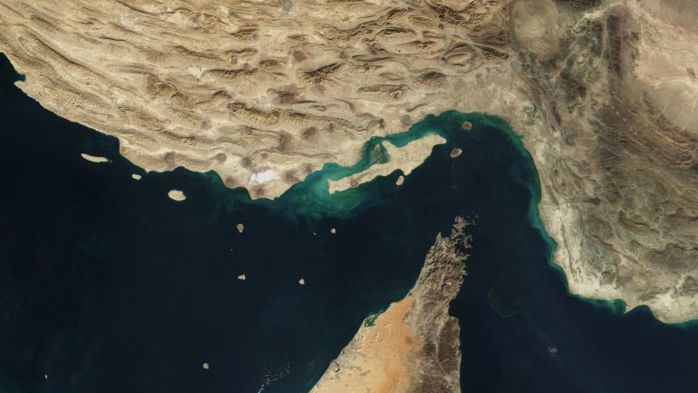 Τη συμμετοχή της Βρετανίας στη ναυτική αποστολή υπό τις ΗΠΑ στο Στενό του Ορμούζ ανακοίνωσε το Λονδίνο