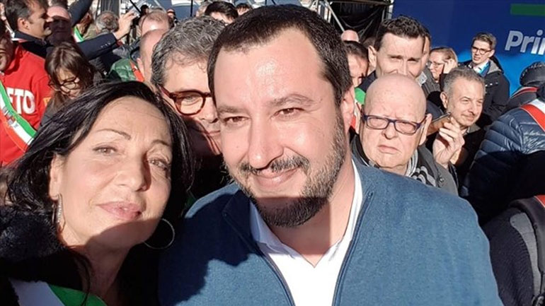 Δήμαρχος της Λέγκας «φακελώνει» εκπαιδευτικούς αριστερών πεποιθήσεων