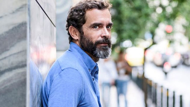 Ο Κωνσταντίνος Μαρκουλάκης μιλάει για την εμπλοκή του στην πολιτική