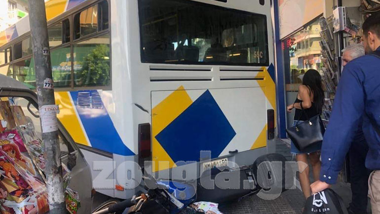 Ζωγράφου: Λεωφορείο παραλίγο να καρφωθεί σε… κατάστημα