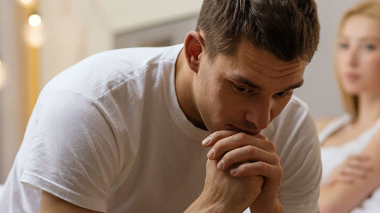 Η σημασία των αδύναμων στύσεων στους νέους άνδρες