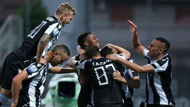 Παίξτε μπάλα για την ομάδα, ρε, γαμώτο!