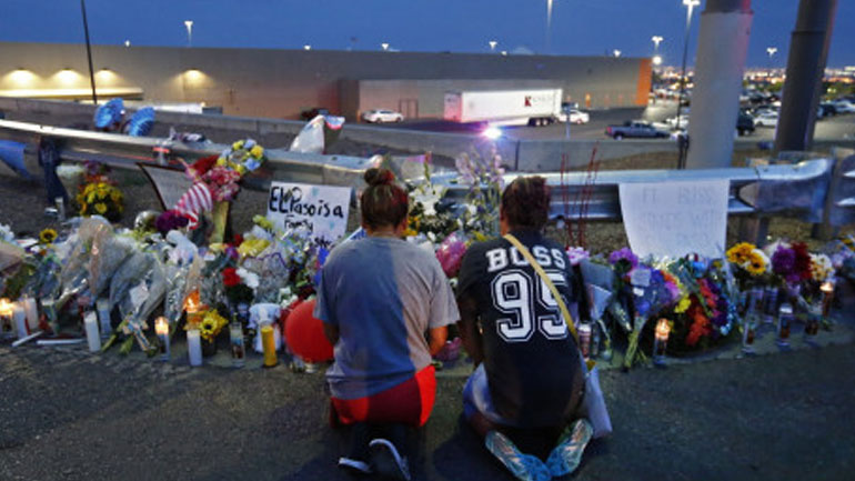 Υπέκυψε ο άνδρας που έκανε το σώμα του ασπίδα για να προστατεύσει τη γυναίκα του στην επίθεση στο Ελ Πάσο