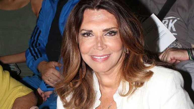 Η Μιμή Ντενίση μας δείχνει το εντυπωσιακό της εξοχικό στον Θεολόγο!