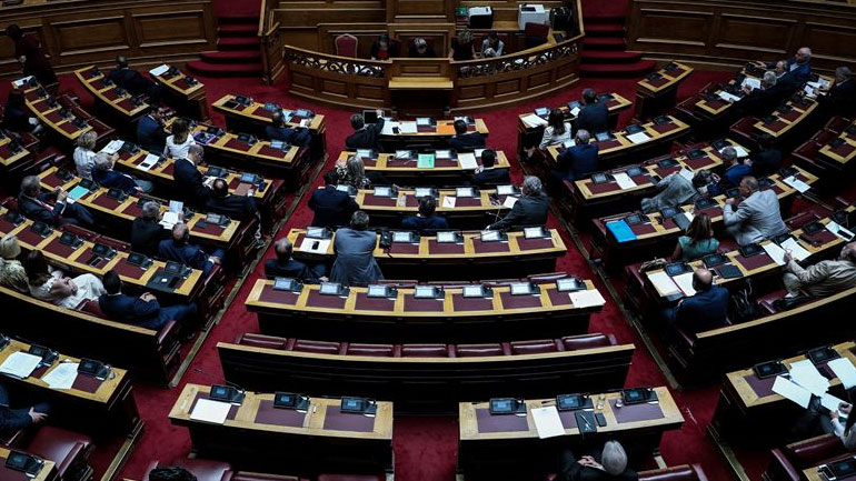 Σε εξέλιξη στην Ολομέλεια η συζήτηση του διυπουργικού νομοσχεδίου