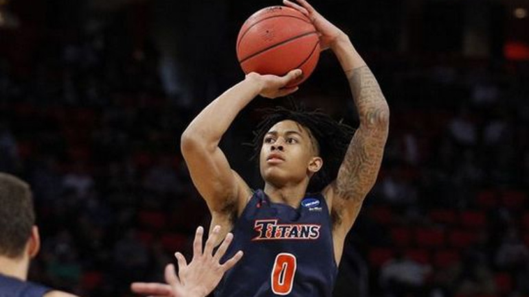 Ο Κάιλ Άλμαν η τρίτη κίνηση του Λαυρίου