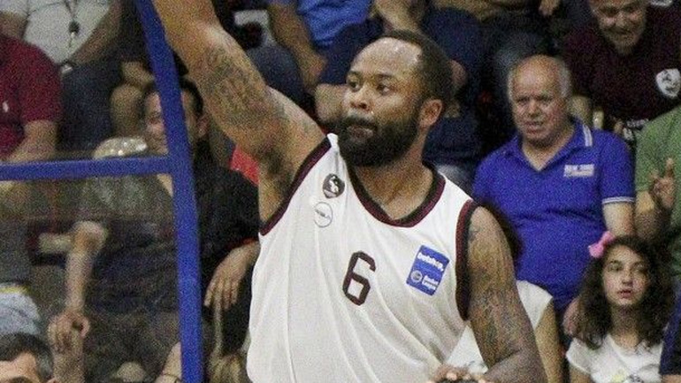 Ο Τζέρι Σμιθ συνεχίζει στον Ήφαιστο Λήμνου