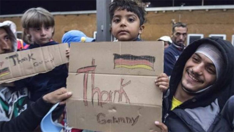 Γερμανία: Ταχύτερα του αναμενόμενου εξελίσσεται η ένταξη των προσφύγων στην αγορά εργασίας