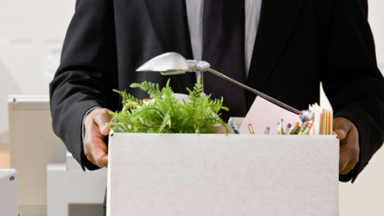 Ρεκόρ 5ετίας στις απολύσεις τον Ιούλιο