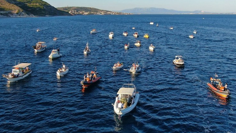 Χίος: Η θεαματική διά θαλάσσης μεταφορά της εικόνας του Αγ. Αιμιλιανού