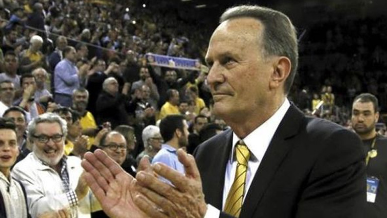 Συνεχίζει στον πάγκο της Άλμπα ο Ρενέσες