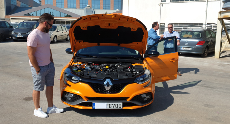 Ο κινητήρας βενζίνης έχει χωρητικότητα 1.798 κ.εκ., αποδίδει 280 ίππους και παράγει 390Nm ροπή...