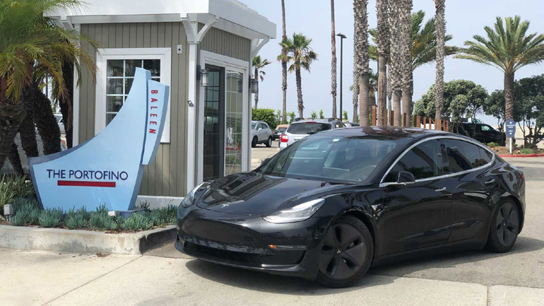 Πήγαν από τη μία άκρη των ΗΠΑ στην άλλη με ηλεκτρικό αυτοκίνητο