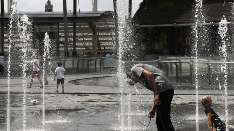 Ολλανδία: 400 επιπλέον θανάτους προκάλεσε ο καύσωνας
