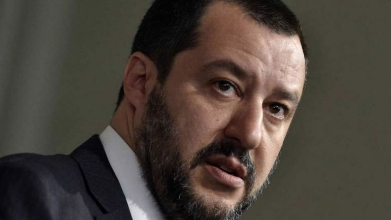 Μειώσεις φόρων για όλους τους Ιταλούς υπόσχεται ο Σαλβίνι