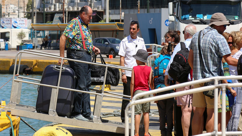 Αυξημένη η κίνηση στα λιμάνια λόγω της εξόδου του μεγαλύτερου μέρους των εκδρομέων