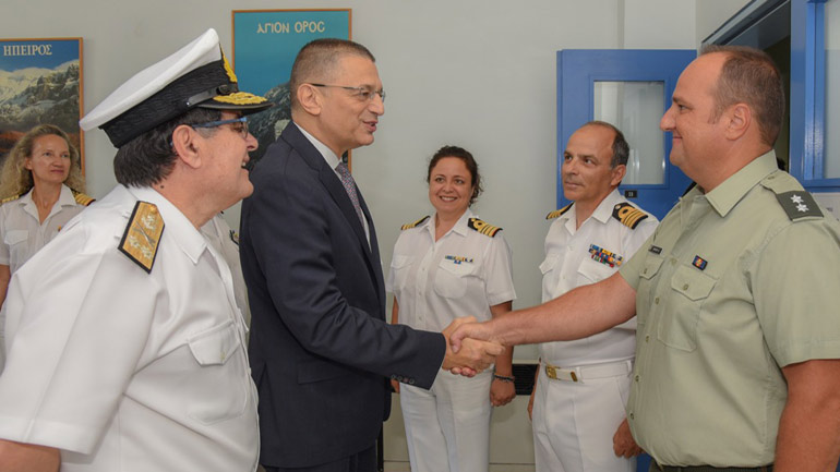 Επισκέψεις του ΥΦΕΘΑ Αλκιβιάδη Στεφανή στο Ναυτικό Νοσοκομείο Πειραιά και στο 2ο Συγκρότημα Αεροπορίας Στρατού