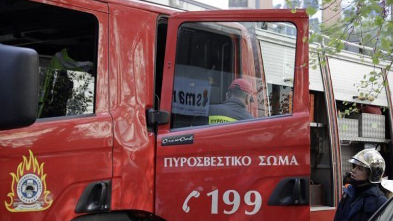 Μικρής έκτασης πυρκαγιά εκδηλώθηκε σε υπαίθριο χώρο με ξερά χόρτα στην οδό Πειραιώς