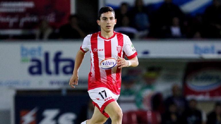 Θέλουν τον Ιώαννη Κωστή Ολυμπιακός και ΑΕΚ