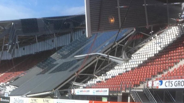 Ολλανδία: Από τους σφοδρούς ανέμους κατέρρευσε τμήμα από το στέγαστρο ενός γηπέδου ποδοσφαίρου