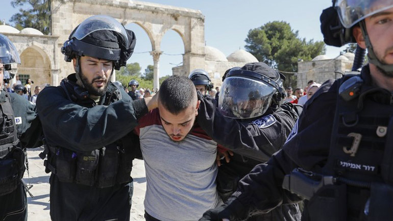 Συγκρούσεις Ισραηλινών-Παλαιστινίων στην πλατεία των Τζαμιών στην Ιερουσαλήμ