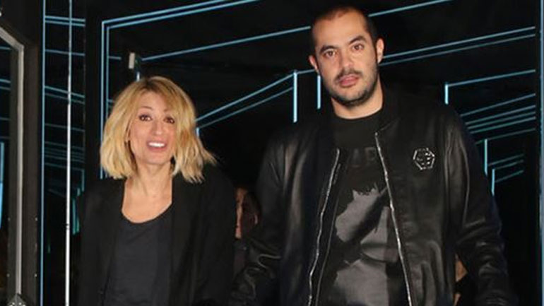 Ένα βήμα πριν τα σκαλιά της εκκλησίας η Μαρία Ηλιάκη!