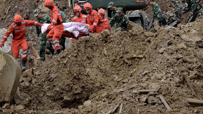 Μιανμάρ: 41 νεκροί και δεκάδες αγνοούμενοι από κατολίσθηση 