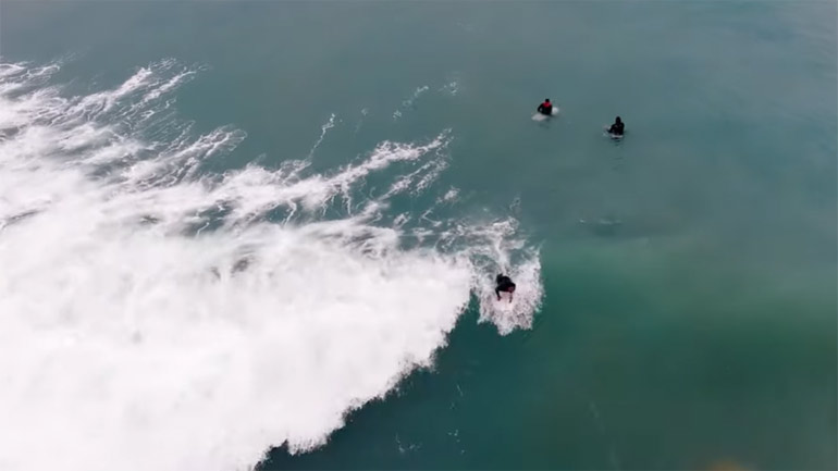 Εντυπωσιακές εικόνες με surf στο Ιόνιο!