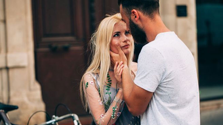 Πώς θα βγάλεις τη ζήλια από τη σχέση σου;