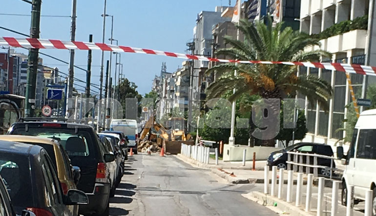 Κλειστό λόγω έργων τμήμα του παράδρομου της Λ. Συγγρού