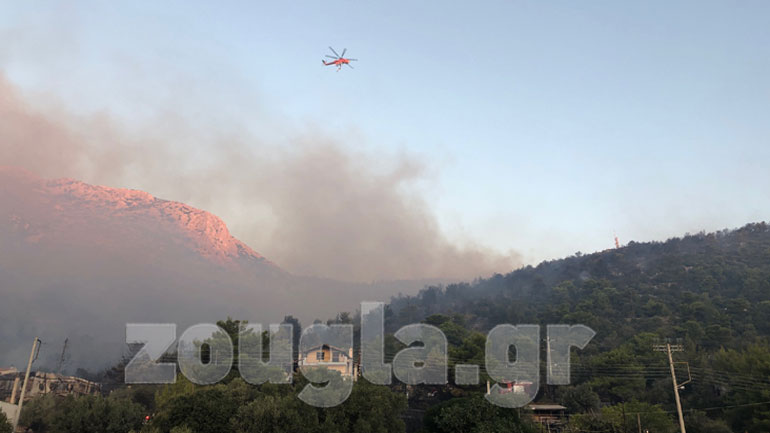 Ο Γενικός Γραμματέας Πολιτικής Προστασίας και ο αρχηγός της Πυροσβεστικής συντονίζουν το έργο της κατάσβεσης στον Υμηττό
