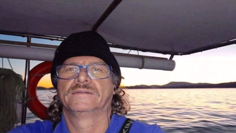 Κηδεύτηκε δημοσία δαπάνη ο ηρωικός ψαράς Κώστας Αρβανίτης