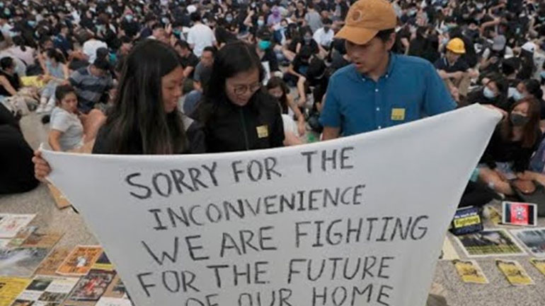 Το αεροδρόμιο του Χονγκ Κονγκ ανέστειλε το check-in σε όλες τις πτήσεις αναχώρησης