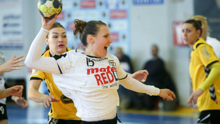 Χάντμπολ: Ανανέωσε με τον ΠΑΟΚ η Φερφόλια