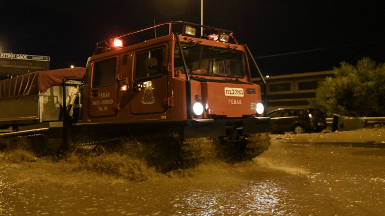 Μετά τον καύσωνα και τις φωτιές έρχονται πλημμύρες Μετά τον καύσωνα και τις φωτιές έρχονται πλημμύρες