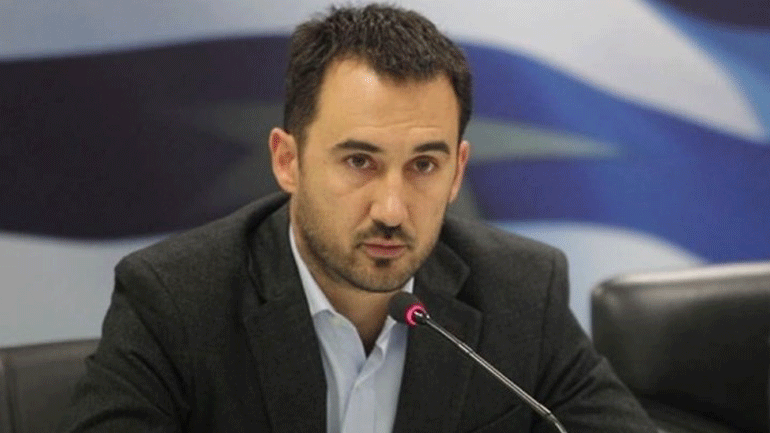 Χαρίτσης: «Μην ενοχλείτε. Η κυβέρνηση βρίσκεται σε διακοπές»