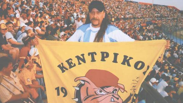 Το συγκινητικό αντίο του Άρη σε οπαδό του που έφυγε από τη ζωή μετά τον αγώνα με τη Μόλντε