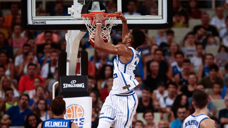 Η Εθνική νίκησε 83-63 την Ιταλία με σόου από τον Γιάννη Αντετοκούνμπο Η Εθνική νίκησε 83-63 την Ιταλία με σόου από τον Γιάννη Αντετοκούνμπο