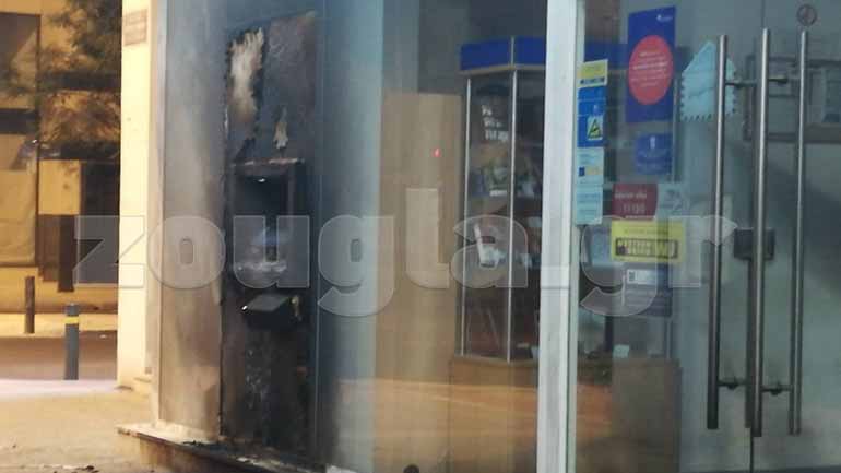 Εμπρηστική επίθεση στα ΕΛΤΑ Κολωνού