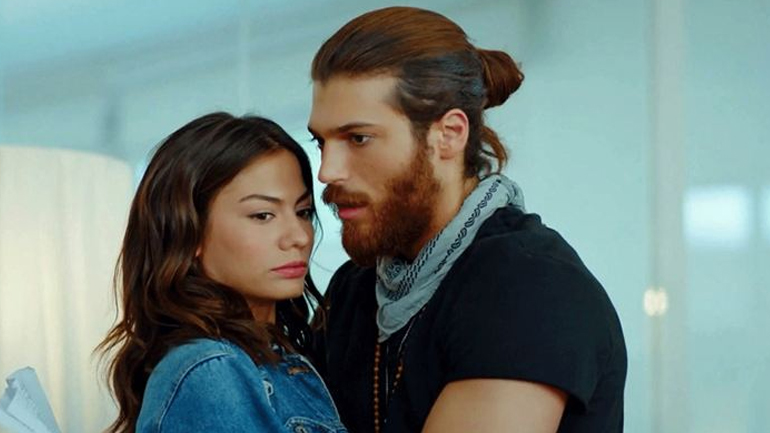 Φτερωτός Θεός: Ο Τζαν για ακόμη μια φορά δεν μπορεί να κρατήσει τα μάτια του μακριά από τη Σανέμ