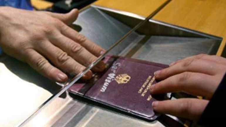 Πάτρα: Σύλληψη αλλοδαπής και του συνεργού της για πλαστά διαβατήρια