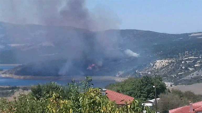 Κοζάνη: Φωτιά στην Ελάτη