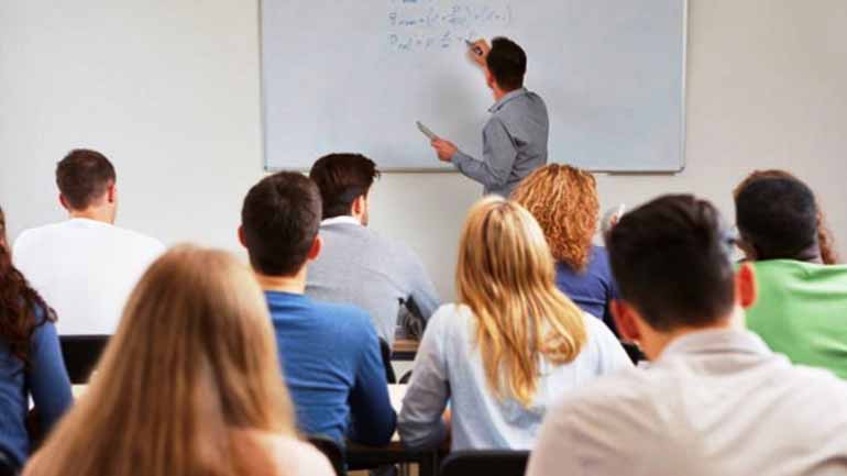 Πάτρα: Δωρεάν φροντιστήρια ξένων γλωσσών