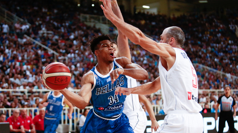 «Ακρόπολις»: Έχασε πρωτιά και Αθηναίου η Εθνική – Ηττήθηκε 85-80 από τη Σερβία στην παράταση