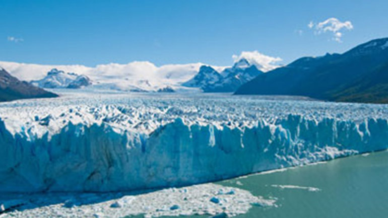 Εγένετο… αναμνηστική πλακέτα για τον πρώτο παγετώνα που χάθηκε από την κλιματική αλλαγή