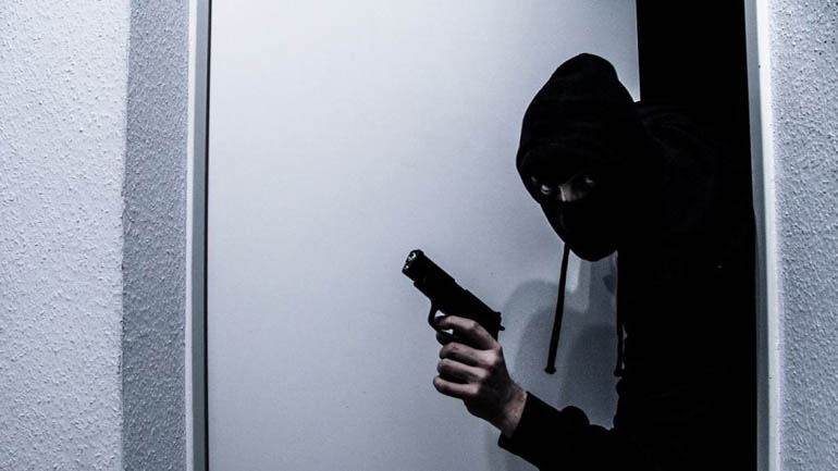 Συνελήφθη ληστής που «χτυπούσε» καταστήματα που διανυκτέρευαν σε Νίκαια και Κερατσίνι