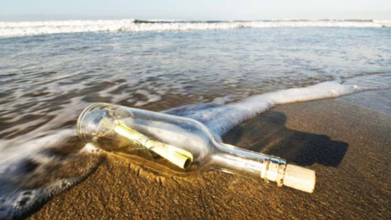 Μπουκάλι με μήνυμα ξεβράστηκε στην Αλάσκα έπειτα από 50 χρόνια – Εντοπίστηκε κι ο αποστολέας!