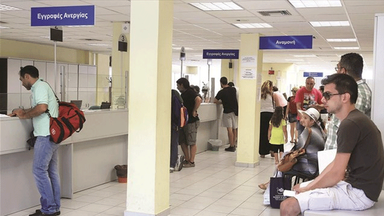 ΟΑΕΔ: Αυξήθηκε ο αριθμός των εγγεγραμμένων ανέργων τον Ιούλιο